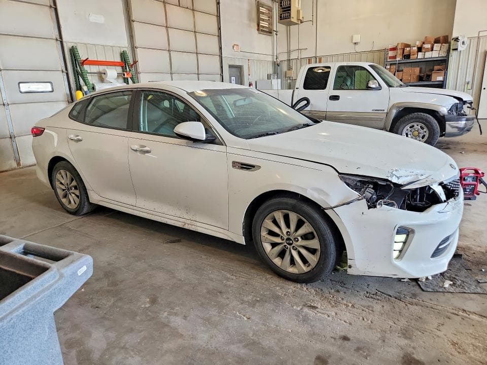 2018 KIA OPTIMA S 4