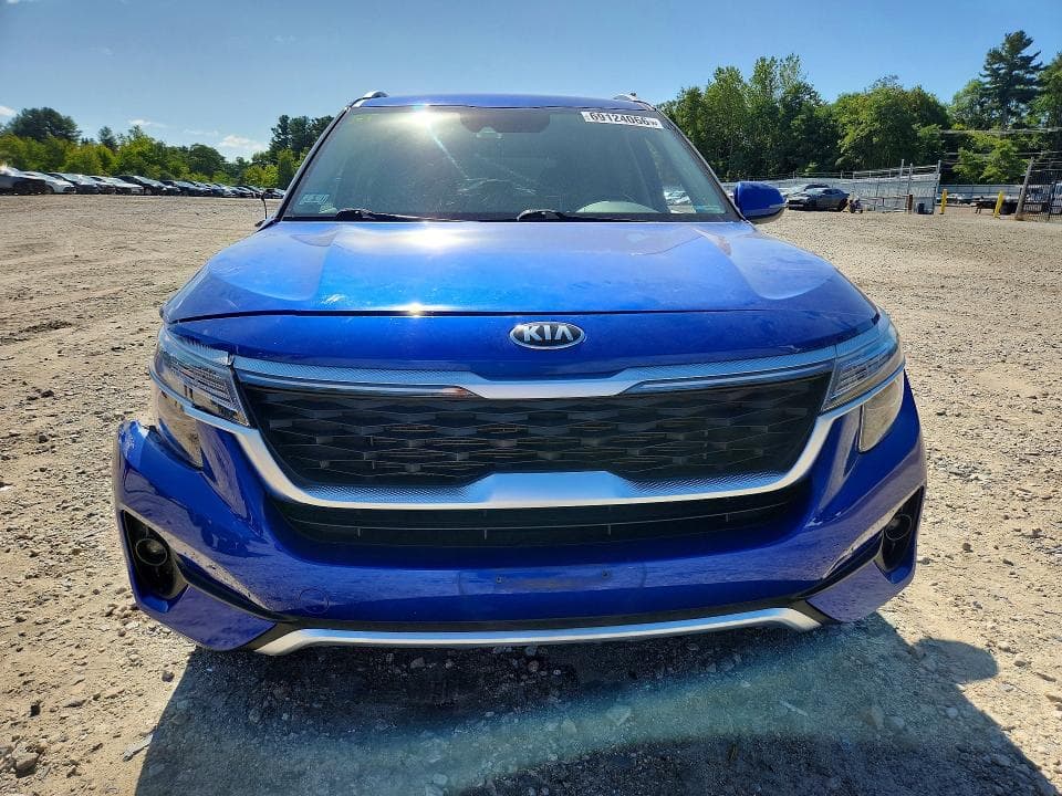 2021 KIA SELTOS S 5