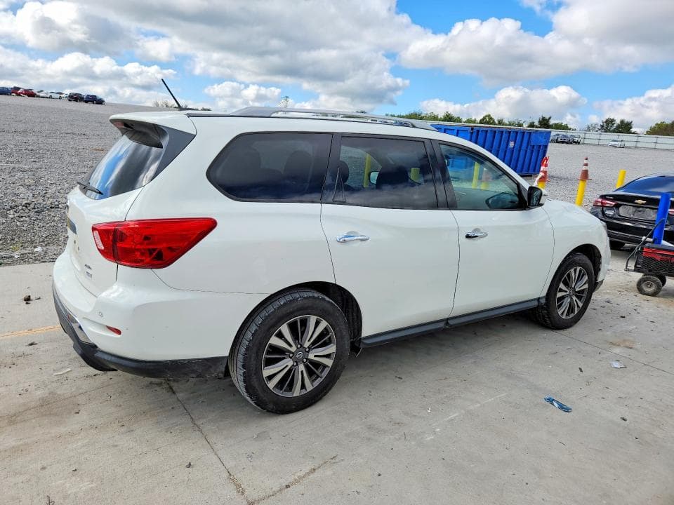 2018 NISSAN PATHFINDER SV 3