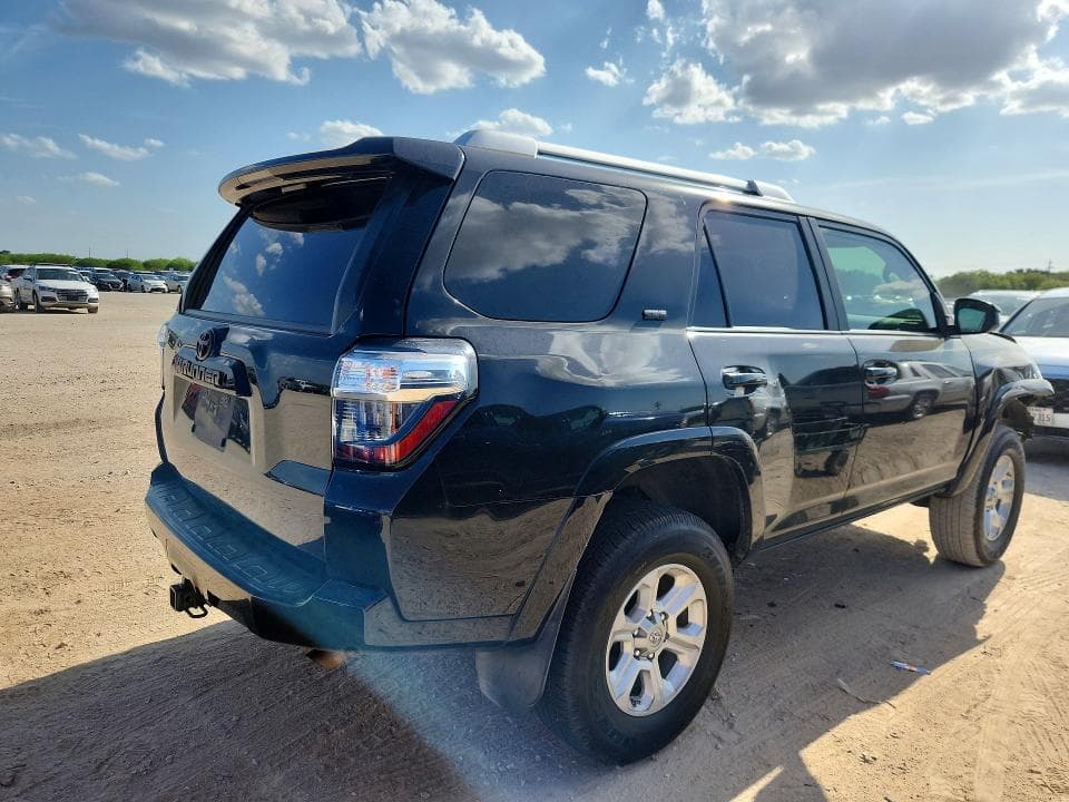 2017 TOYOTA 4RUNNER SR5 3