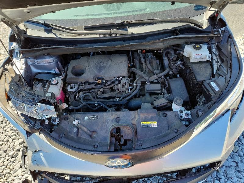 2021 TOYOTA SIENNA XLE 12
