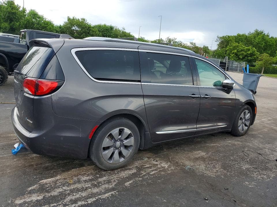 2018 CHRYSLER PACIFICA HYBRID LIMITED 3