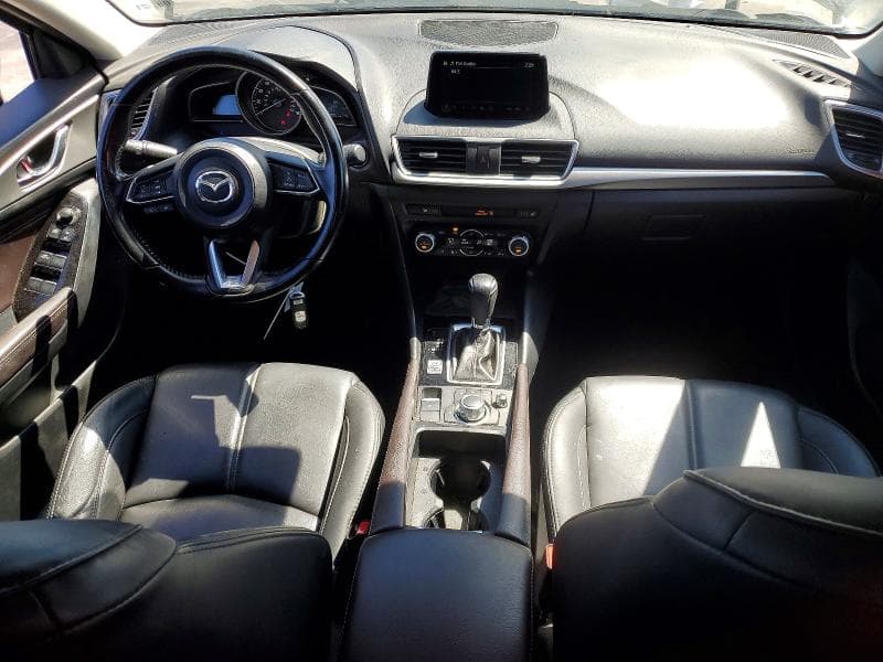 2018 MAZDA 3 TOURING 8