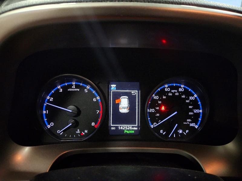 2018 TOYOTA RAV4 XLE 9