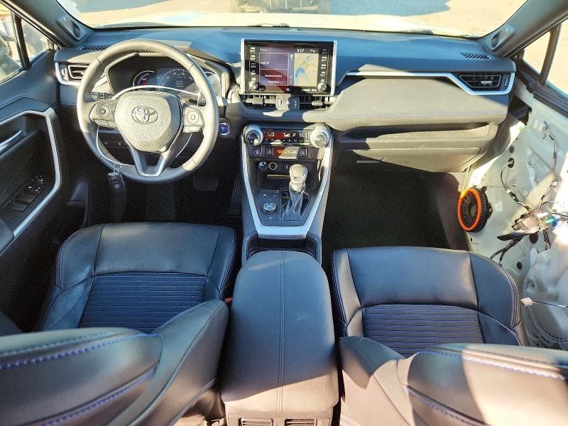 2021 TOYOTA RAV4 XSE 8
