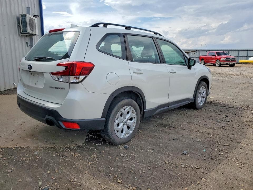 2022 SUBARU FORESTER 3