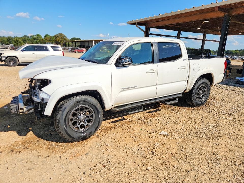 2017 TOYOTA TACOMA SR5 V6