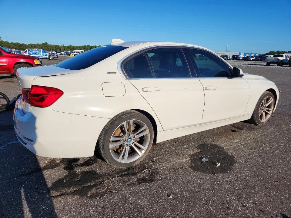 2018 BMW 330E 3
