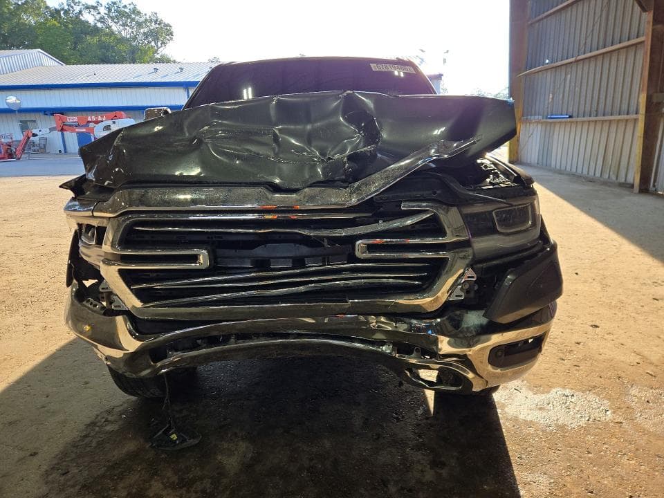2019 RAM 1500 LARAMIE 5