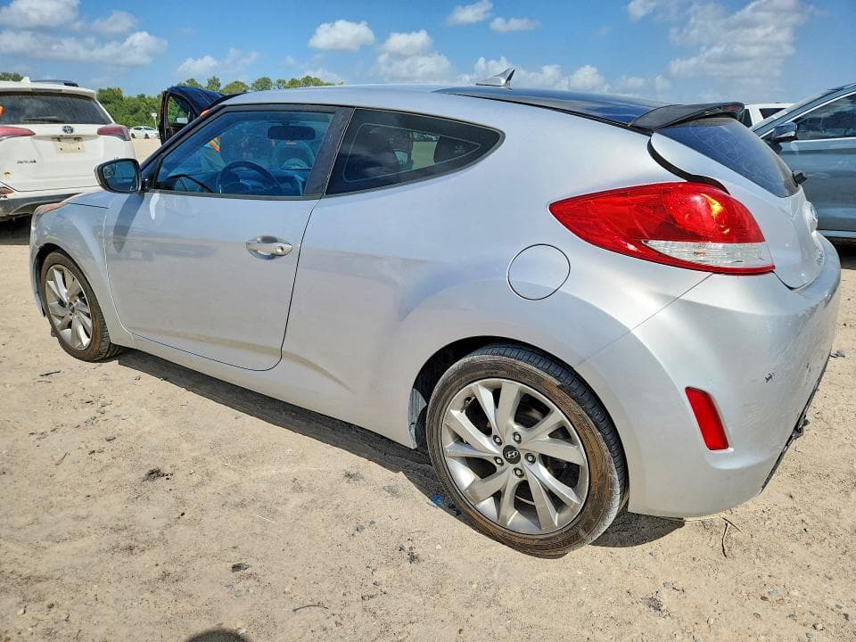 2017 HYUNDAI VELOSTER BASE 2