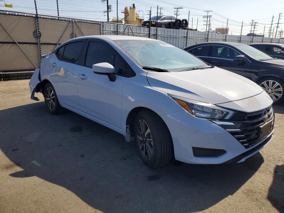 2025 NISSAN VERSA SV 4