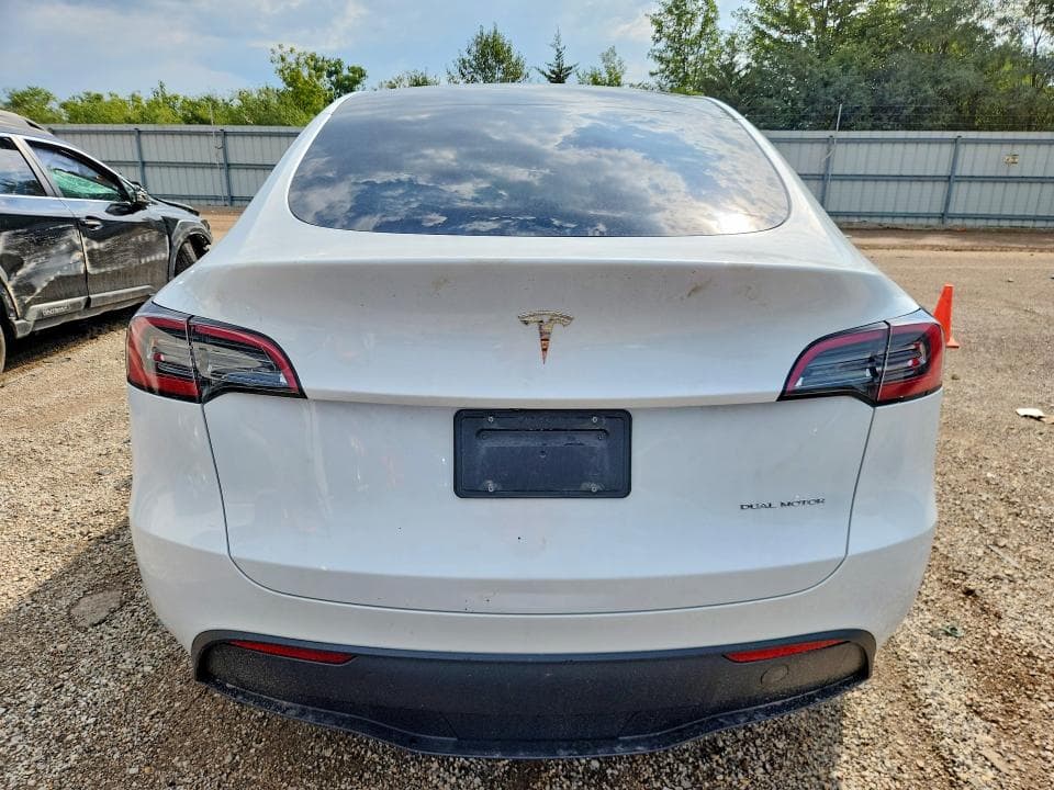 2023 TESLA MODEL Y 6
