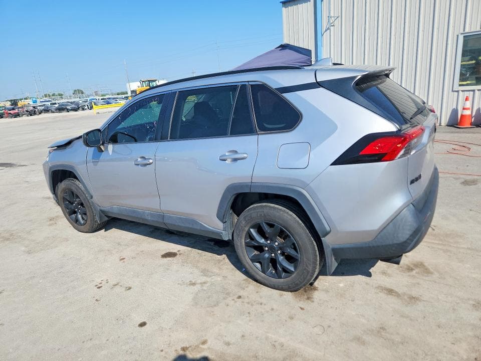 2021 TOYOTA RAV4 LE 2