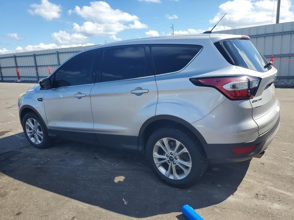 2017 FORD ESCAPE SE 2