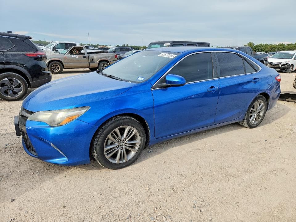 2017 TOYOTA CAMRY SE - 1