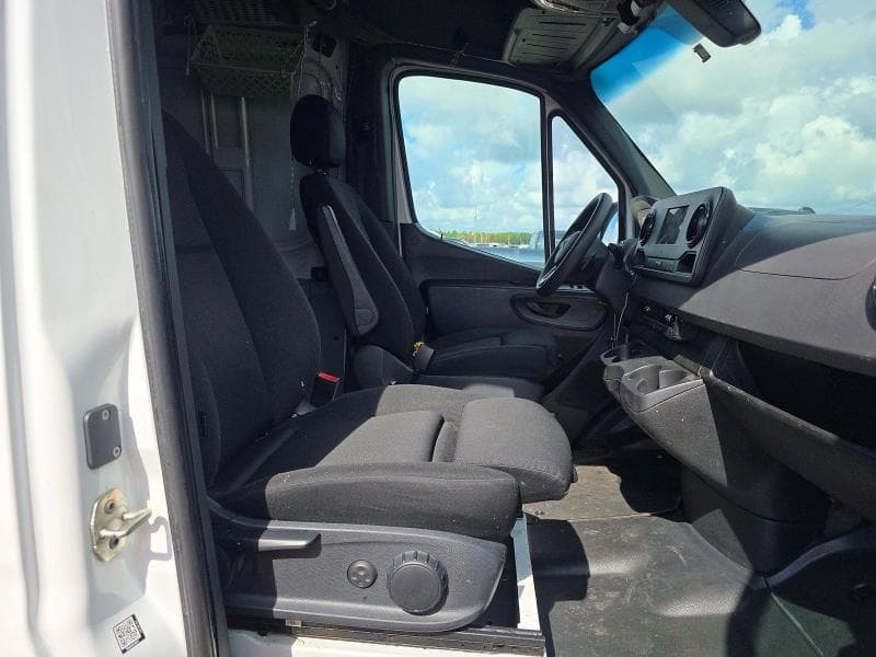 2023 MERCEDES-BENZ SPRINTER 2500 5