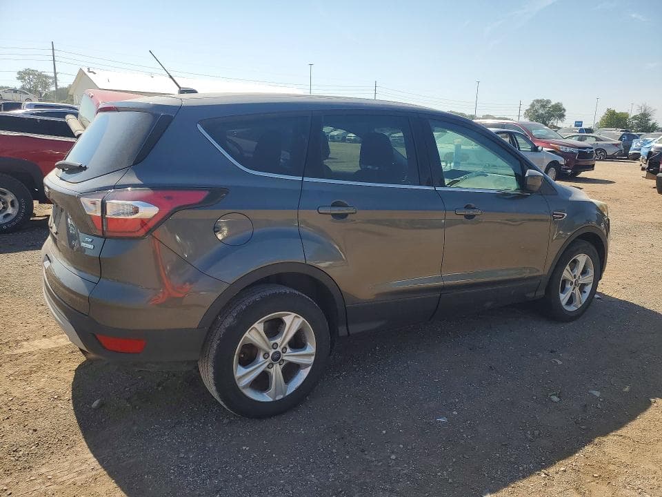 2017 FORD ESCAPE SE 3