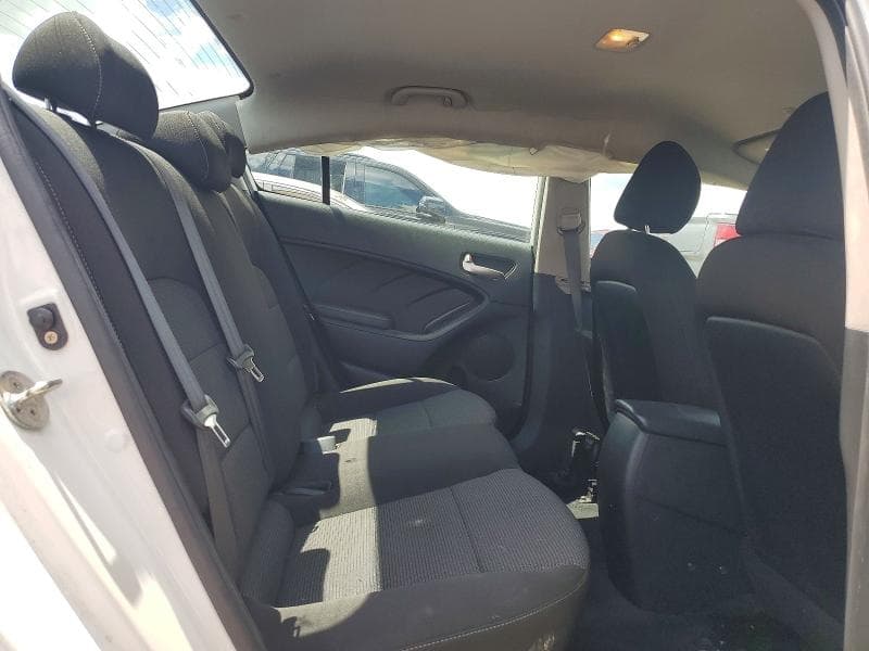 2018 KIA FORTE LX 10