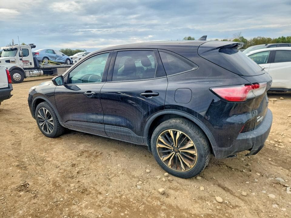 2022 FORD ESCAPE SE 2
