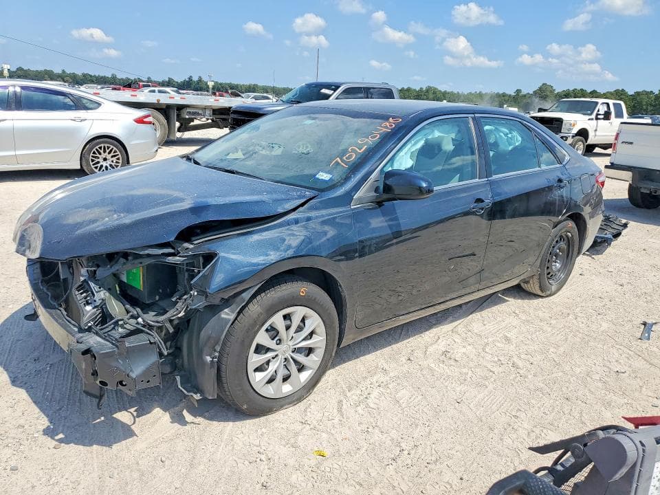 2017 TOYOTA CAMRY LE
