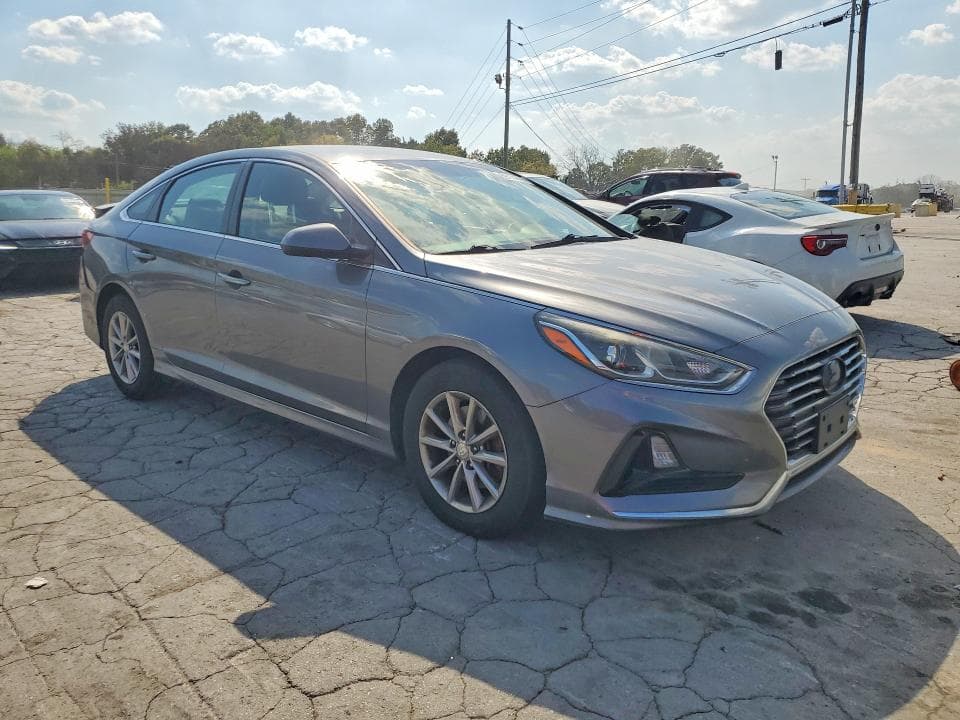 2019 HYUNDAI SONATA SE 4