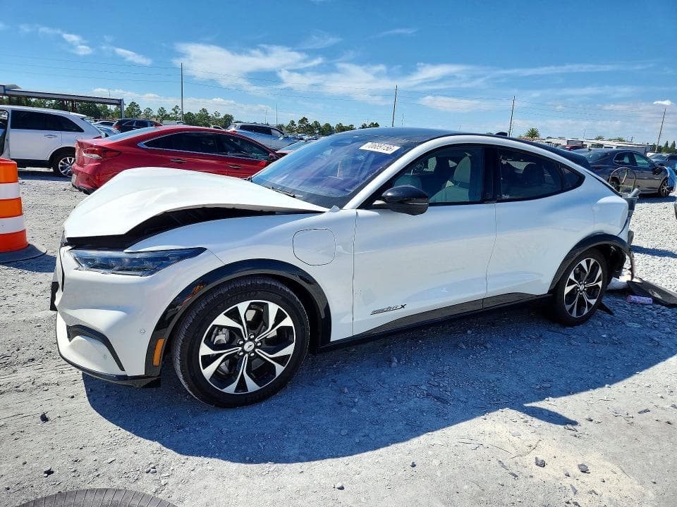 2021 FORD MUSTANG MACH-E PREMIUM - 1