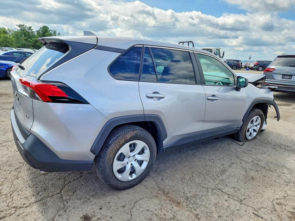 2024 TOYOTA RAV4 LE 3