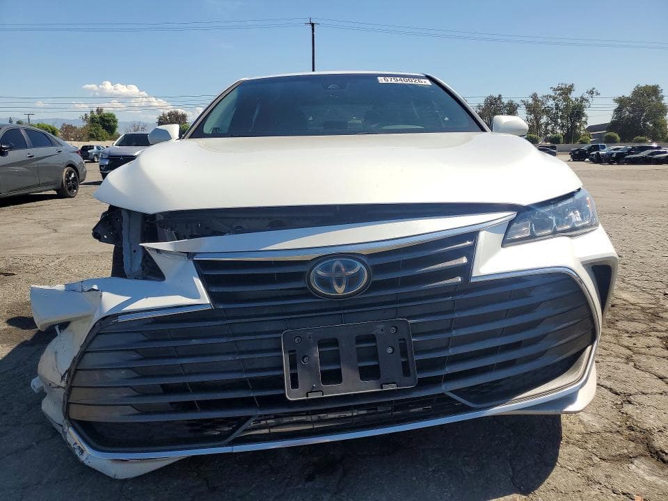 2020 TOYOTA AVALON XLE 5