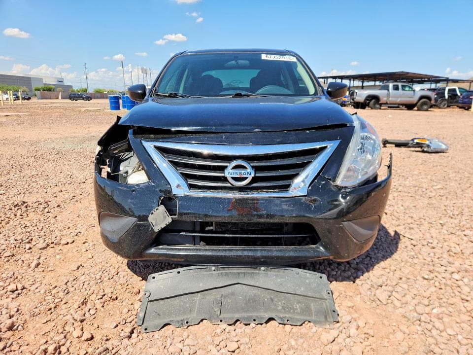 2019 NISSAN VERSA SV 5