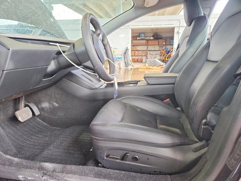 2025 TESLA MODEL 3 7