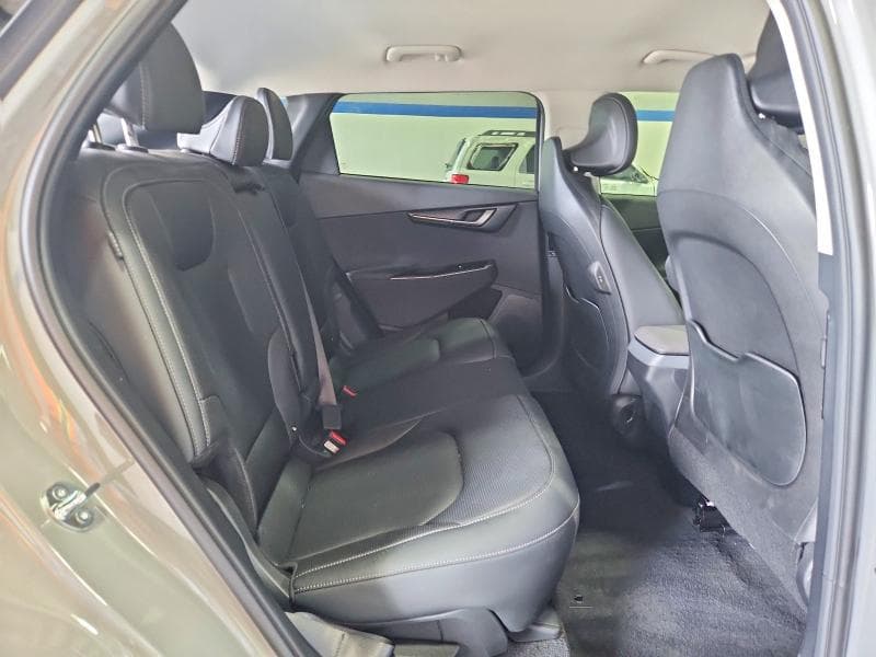 2025 KIA EV6 WIND 11