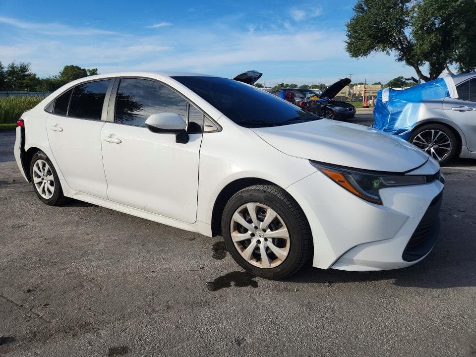 2024 TOYOTA COROLLA LE 4
