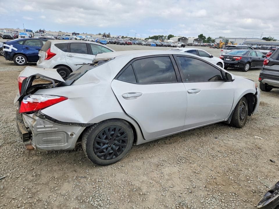 2018 TOYOTA COROLLA LE 3