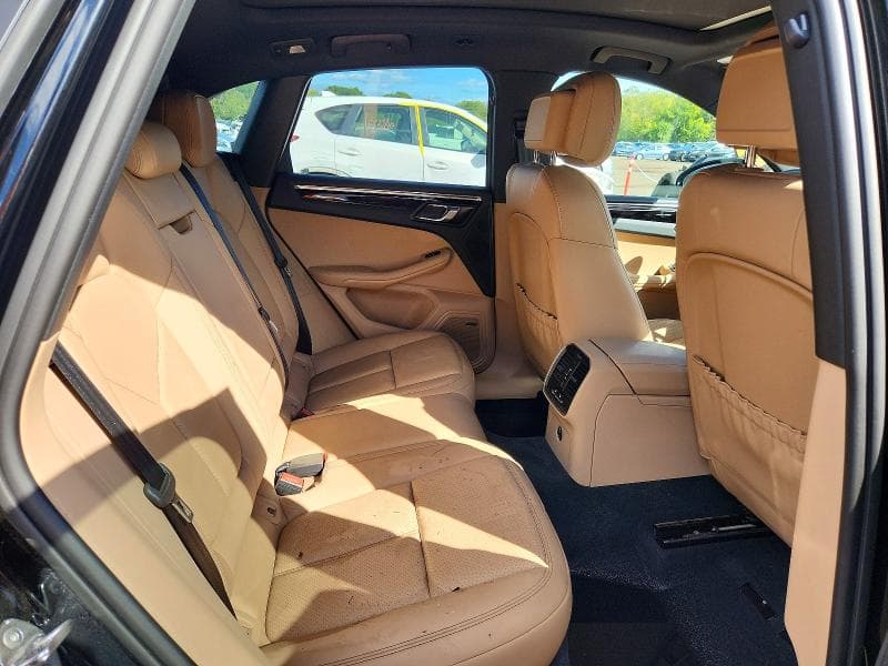 2025 PORSCHE MACAN BASE 11