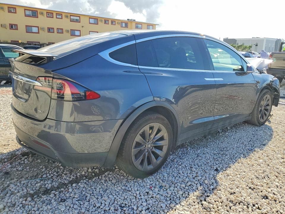 2018 TESLA MODEL X 3