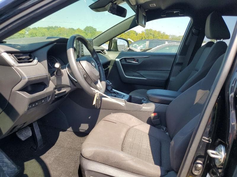 2022 TOYOTA RAV4 SE 7