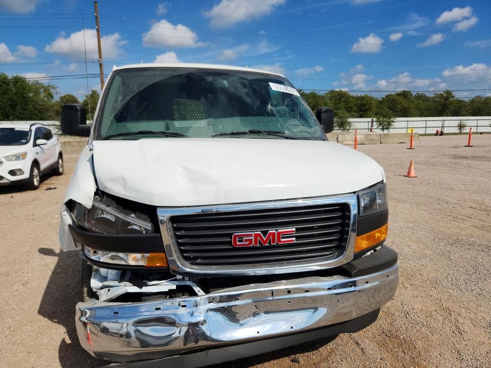 2026 GMC SAVANA G2500 5