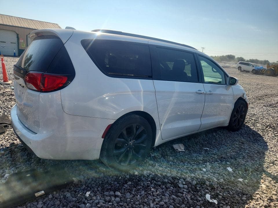 2019 CHRYSLER PACIFICA TOURING L PLUS 3