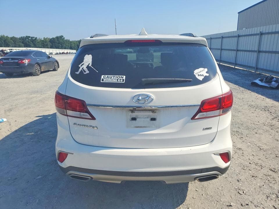 2017 HYUNDAI SANTA FE SE 6