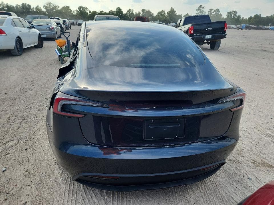 2026 TESLA MODEL 3 6