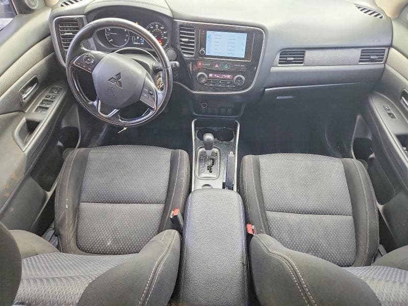 2017 MITSUBISHI OUTLANDER ES 8