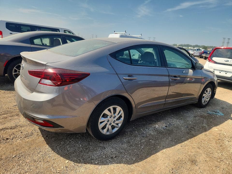 2020 HYUNDAI ELANTRA SE 3