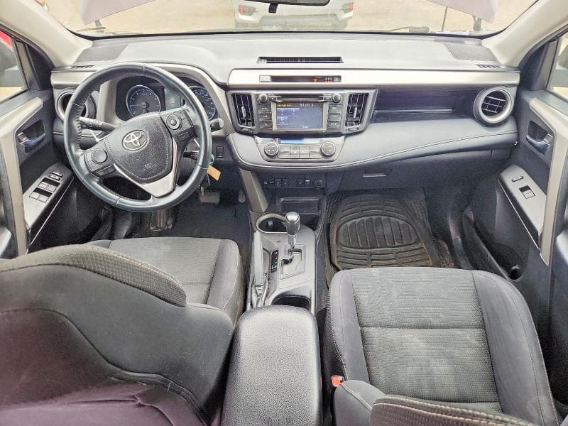 2017 TOYOTA RAV4 XLE 8