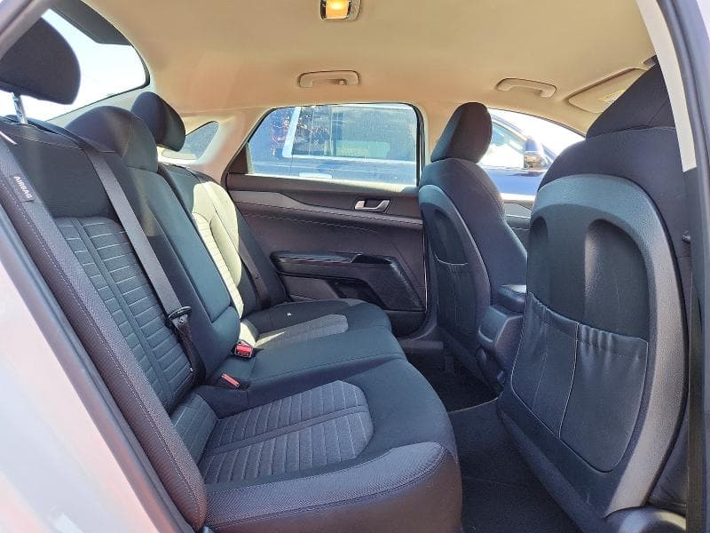 2025 KIA K5 LXS 10