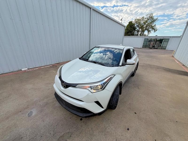 2019 TOYOTA C-HR LE 2