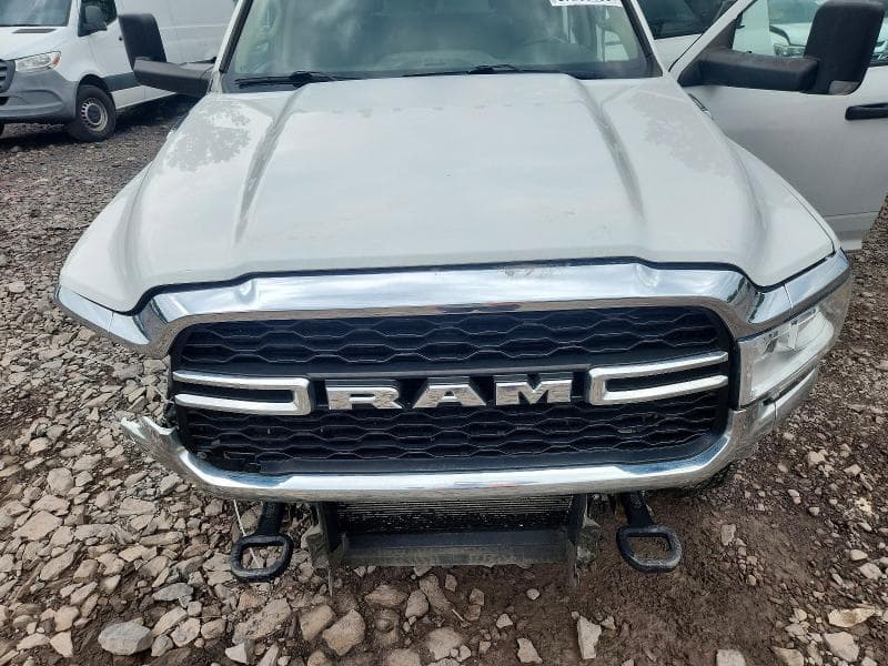 2020 RAM 3500 11