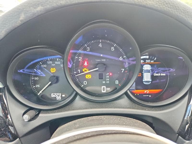 2023 PORSCHE MACAN BASE 9
