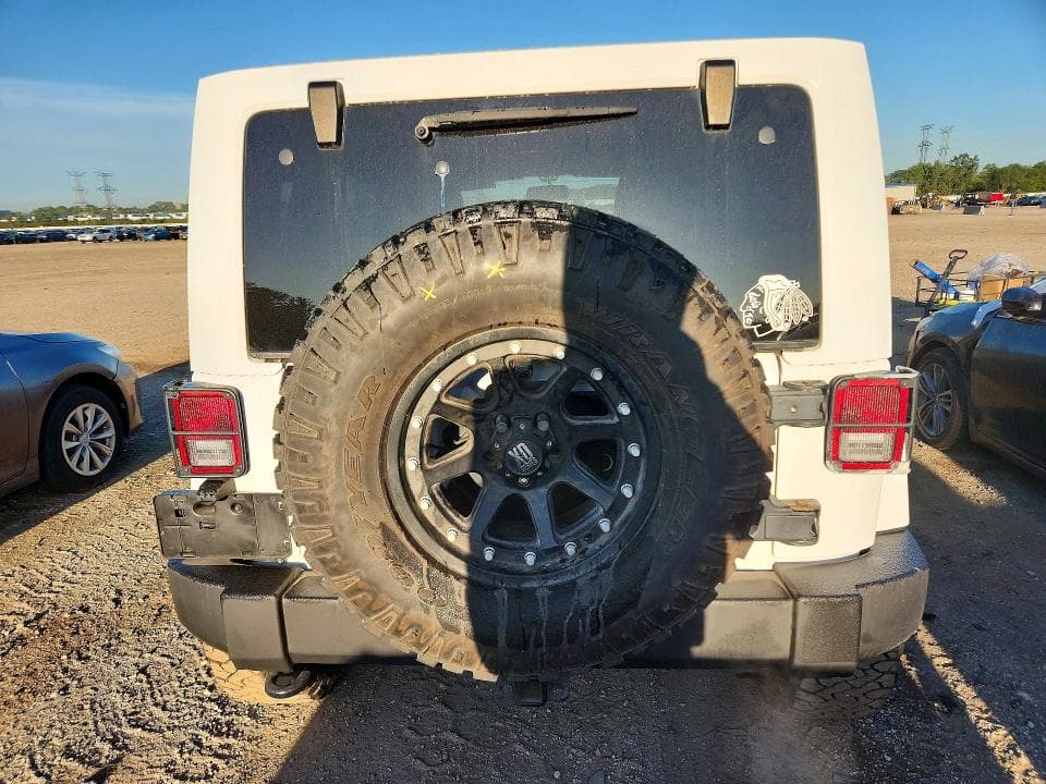 2017 JEEP WRANGLER UNLIMITED SAHARA 6