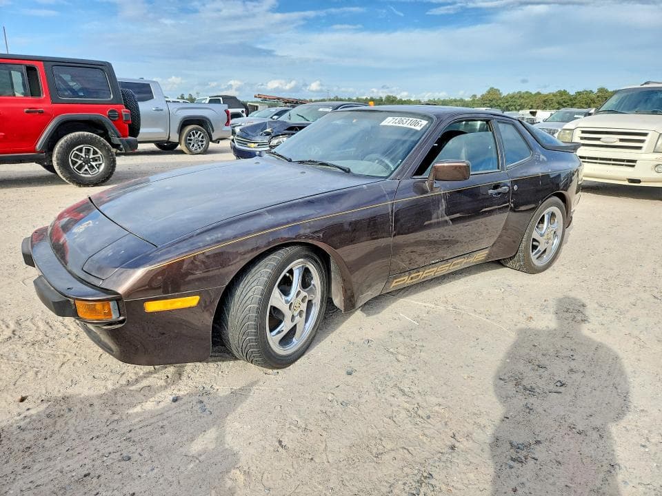 1985 PORSCHE 944