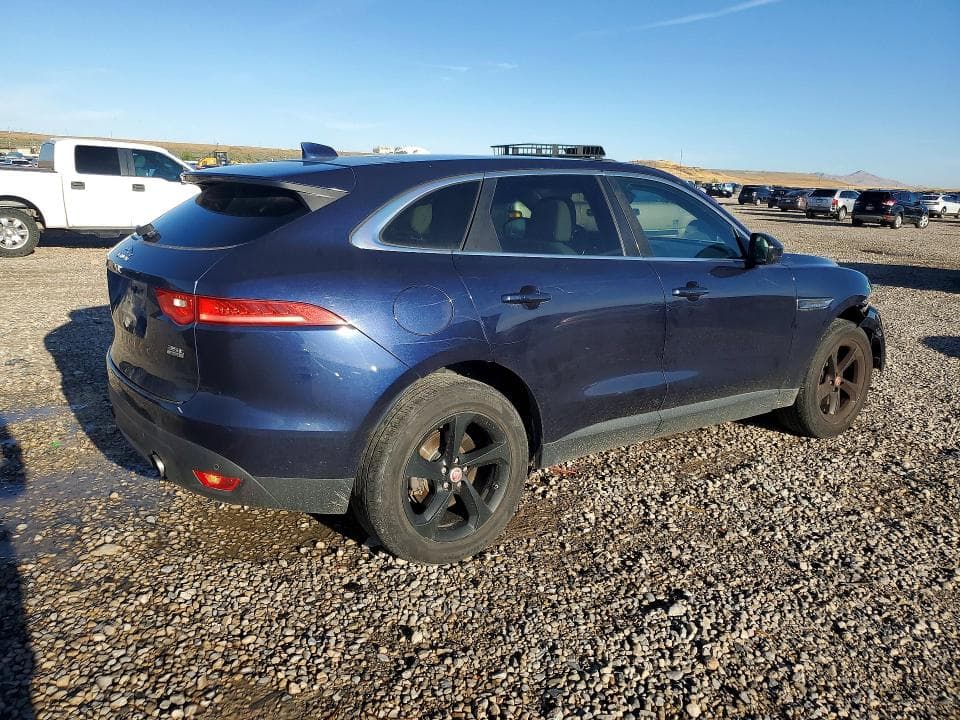 2017 JAGUAR F-PACE PRESTIGE 3